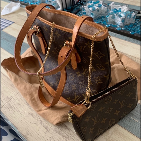 Louis Vuitton Handbags - Louis Vuitton Petit Bucket